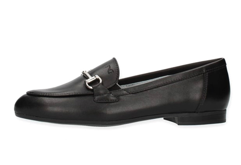 NeroGiardini black leather loafer