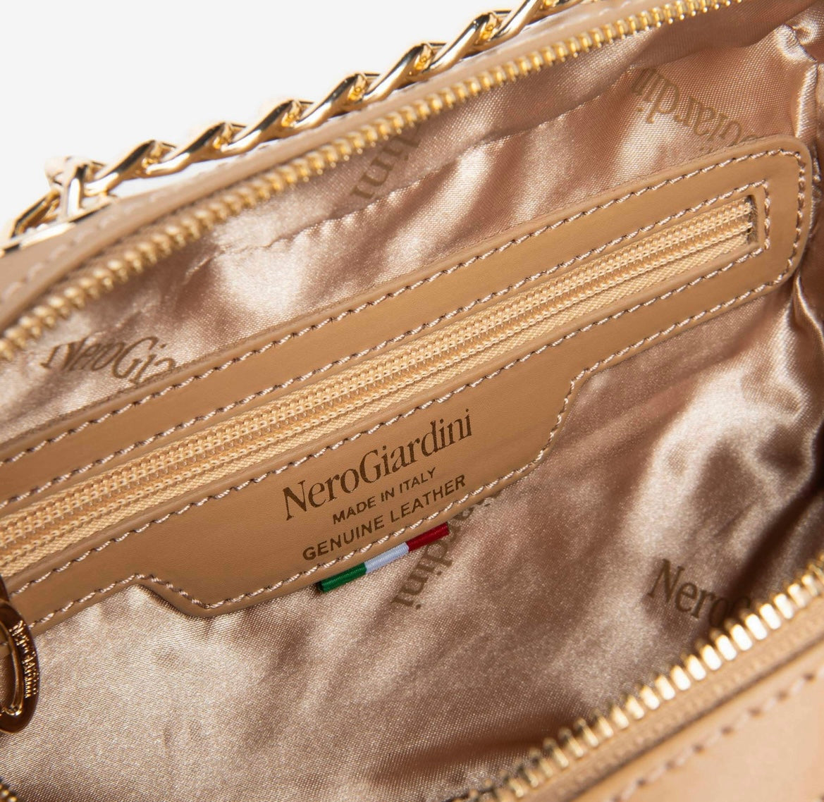 Nerogiardini Tan leather shoulder handbag