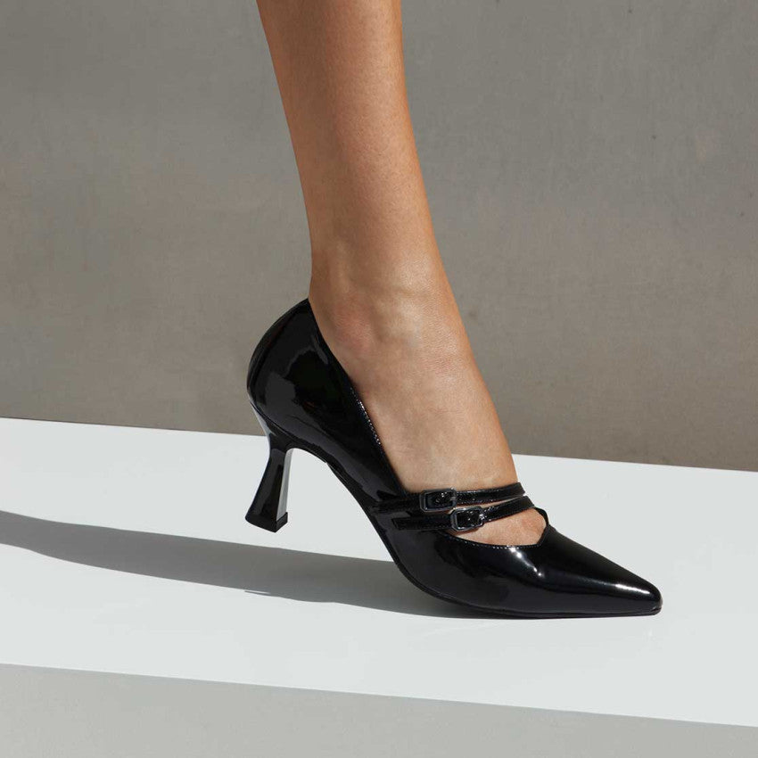 Lodi patent leather shoes with straps