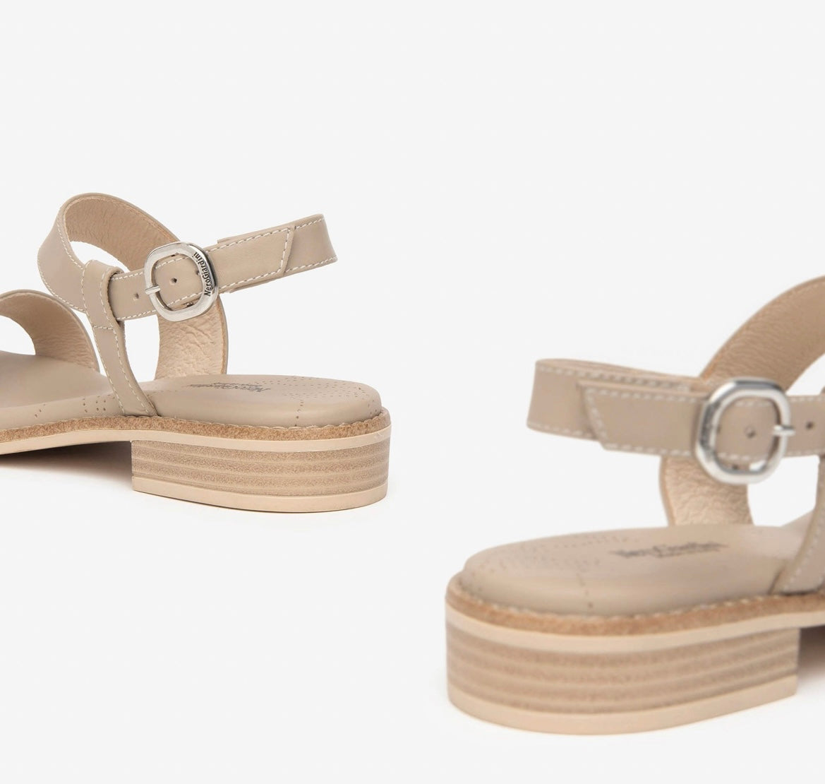 Nerogiardini nude leather sandals
