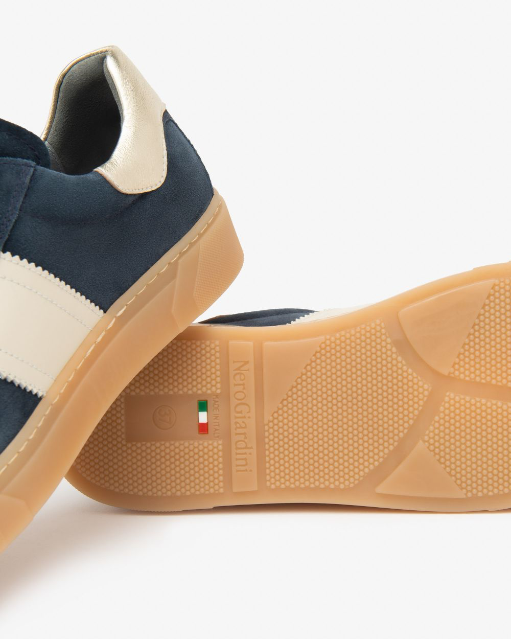 Nerogiardini navy suede & cream leather sneaker