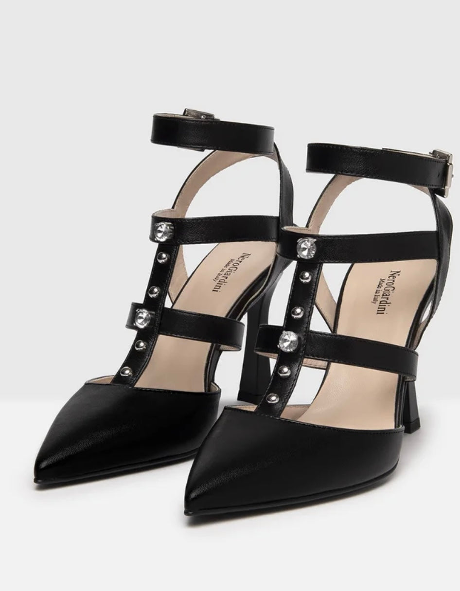 NeroGiardini black leather heeled shoes