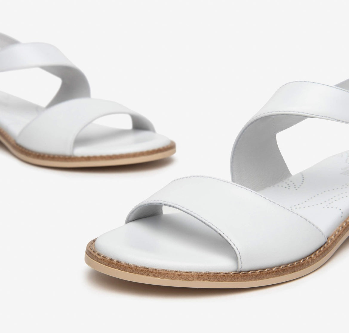 Nerogiardini white leather sandals
