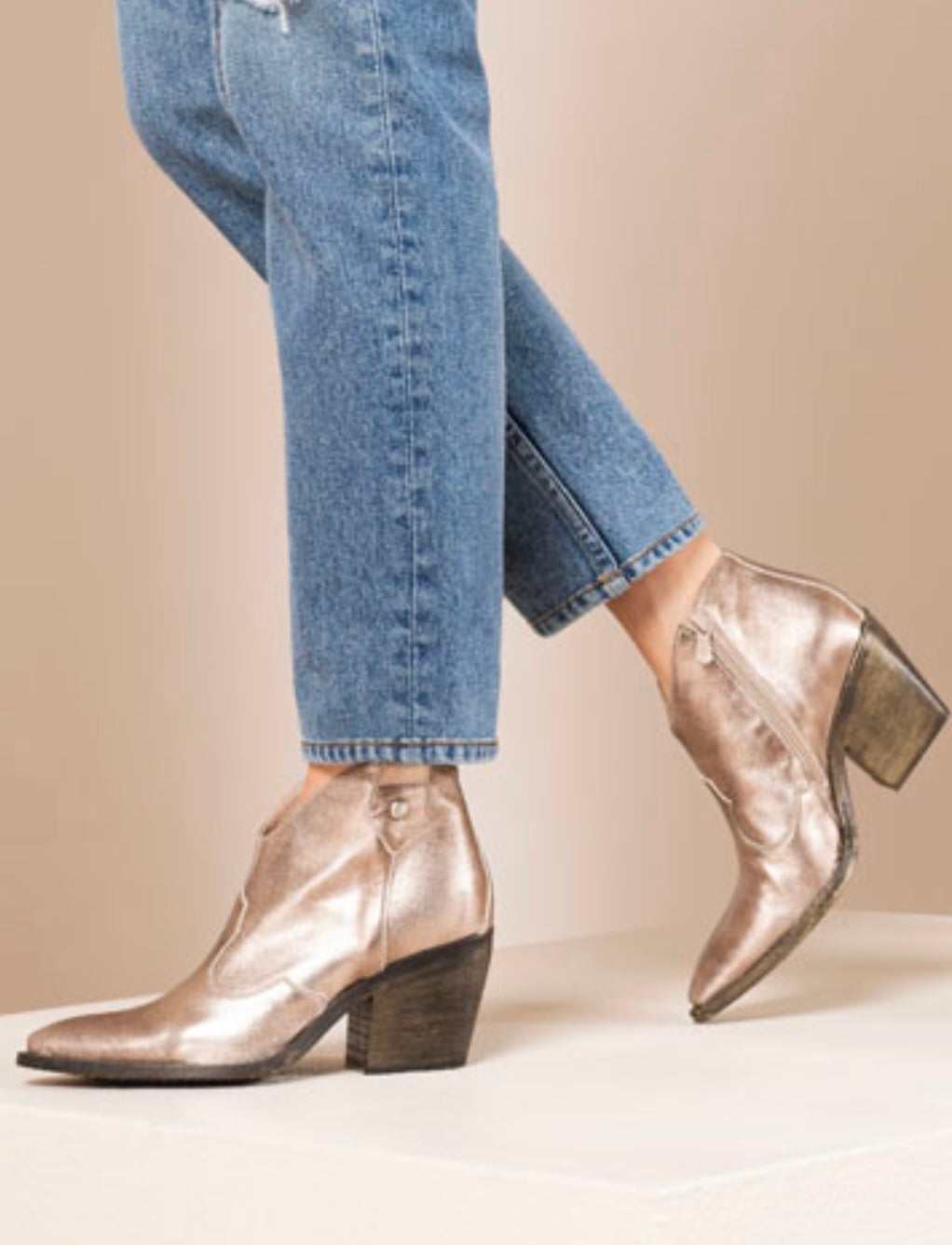 NeroGiardini Western style ankle boot - Melissakshoes