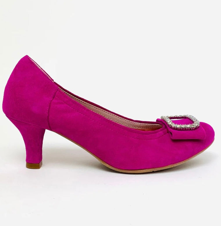 Le babe magenta pink suede shoes