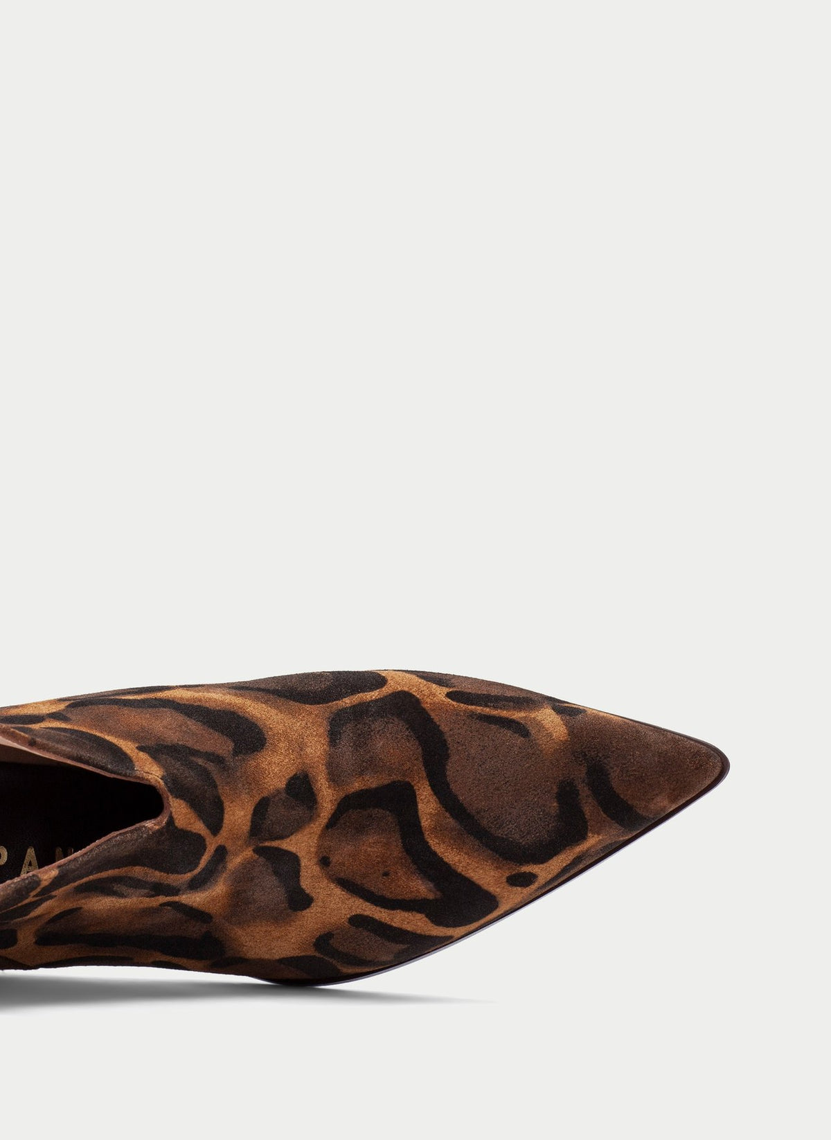 Hispanitas giraffe print leather pointed ankle boots