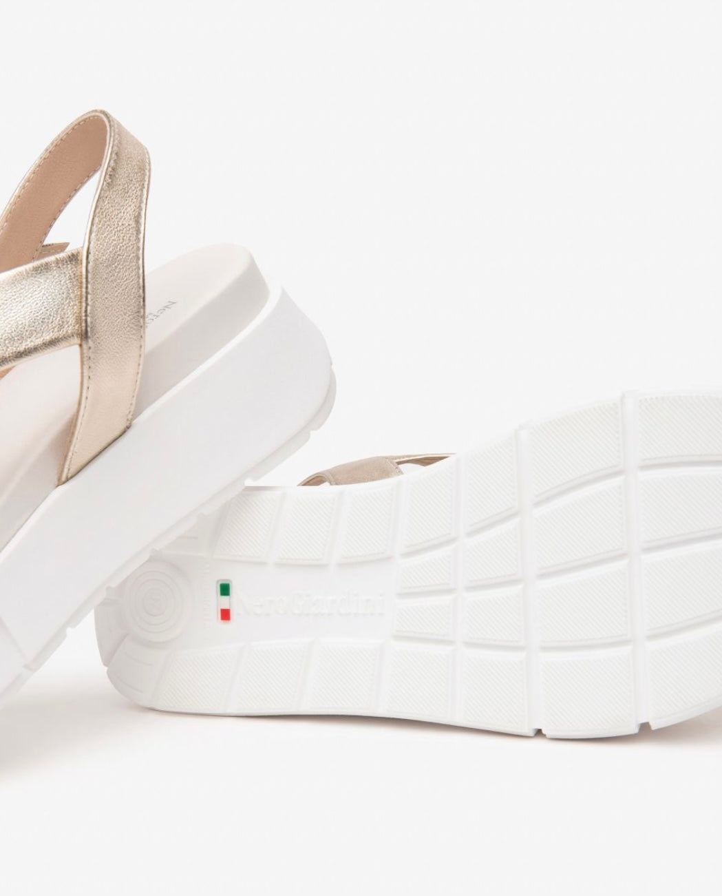 NeroGiardini gold leather platform sandals
