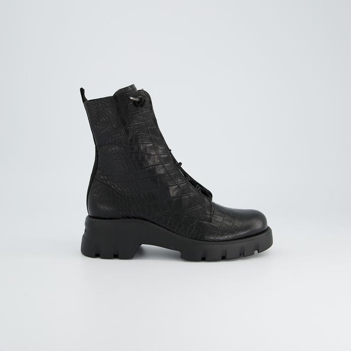 Paul Green black leather laced up boots