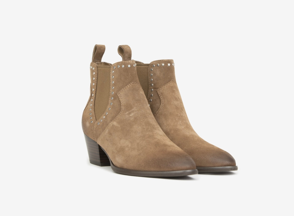 ASH FUNK tan suede western style boot with Cuban heel & studs