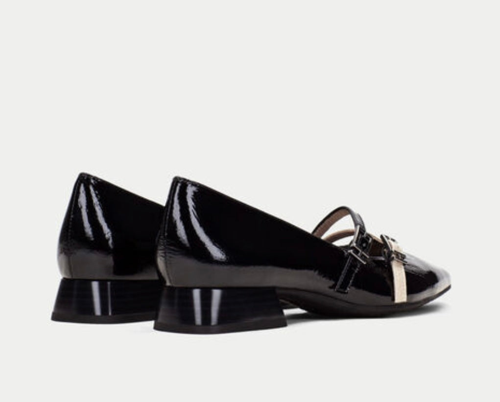 Hispanitas black leather ballerinas