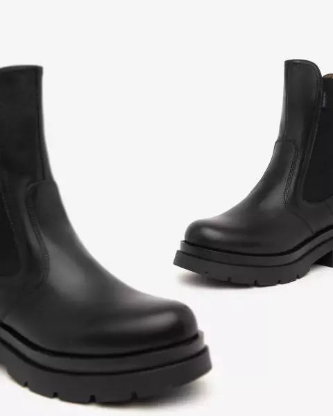 NeroGiardini black leather Chelsea boot