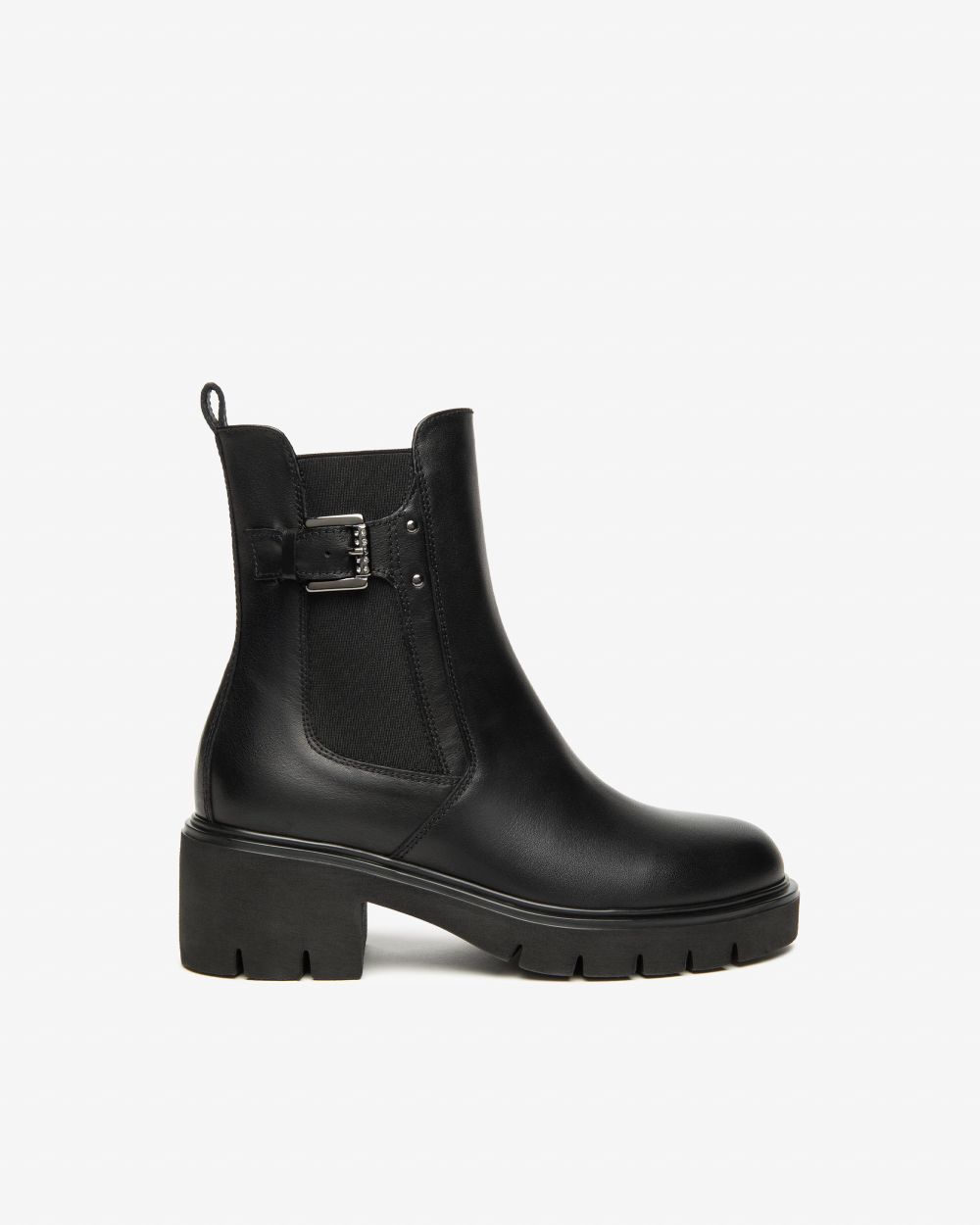 NeroGiardini black leather Chelsea boots