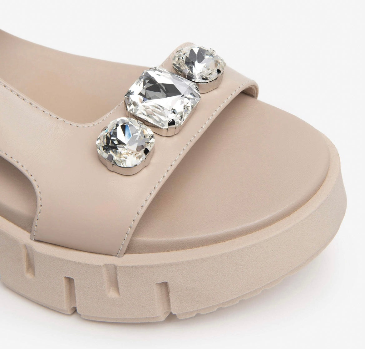Nerogiardini beige leather sandals
