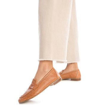 Carmela tan leather loafer