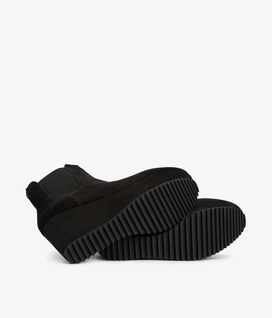 Pedro garcía black suede platform slip on ankle boot
