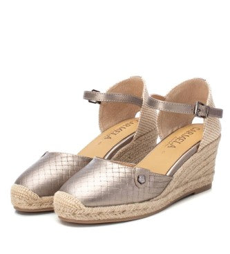 Carmela bronze leather wedges