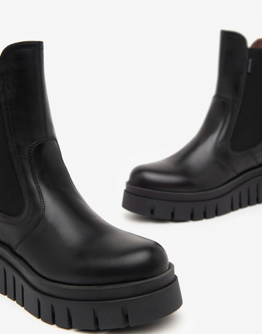 NeroGiardini black leather wedge Chelsea boot