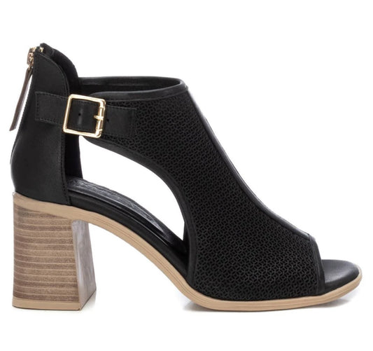 Carmela black leather sandal