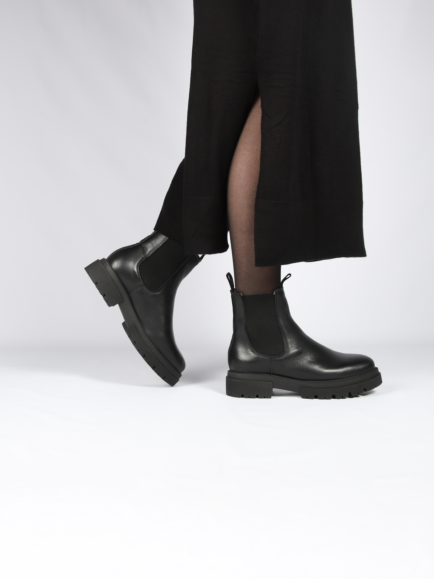 Blackstone black leather chelsea  ankle boot