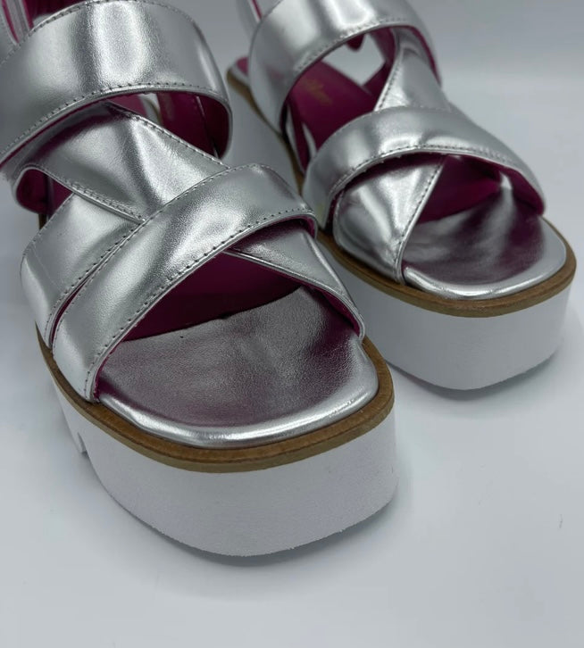 MarcoMoreo leather metallic silver sandals