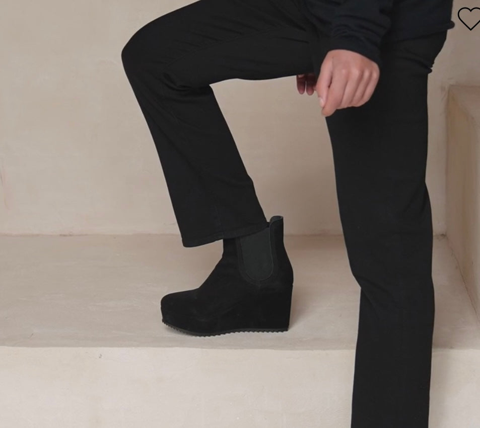 Pedro garcía black suede platform slip on ankle boot