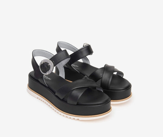 Nerogiardini black leather sandal