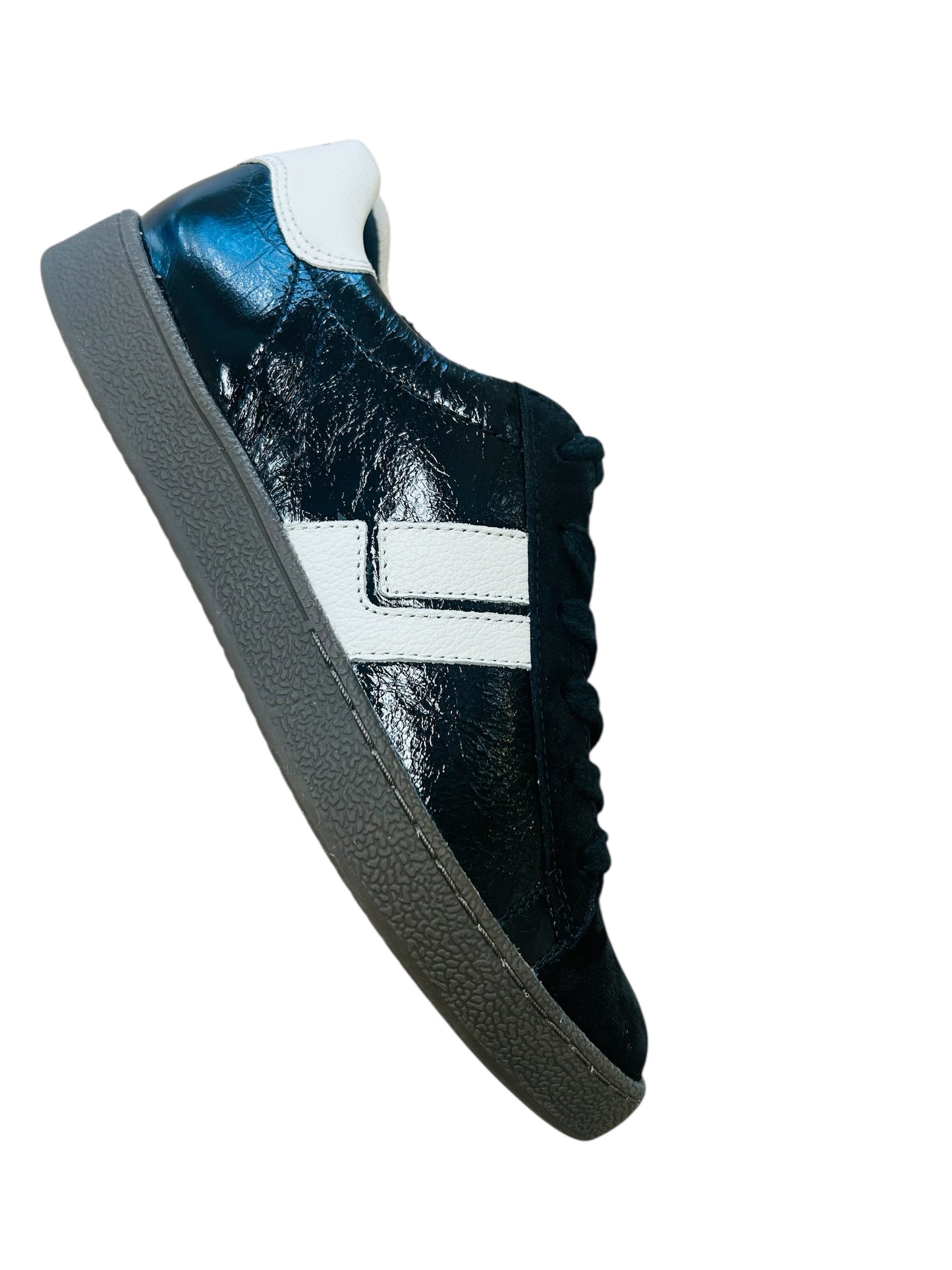 Paul Green black and white glossy patent and suede sneaker