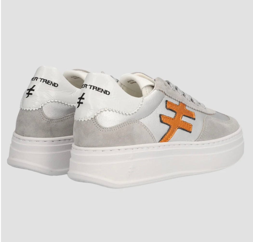 ANOTHER TREND grey/silver platform sneakers