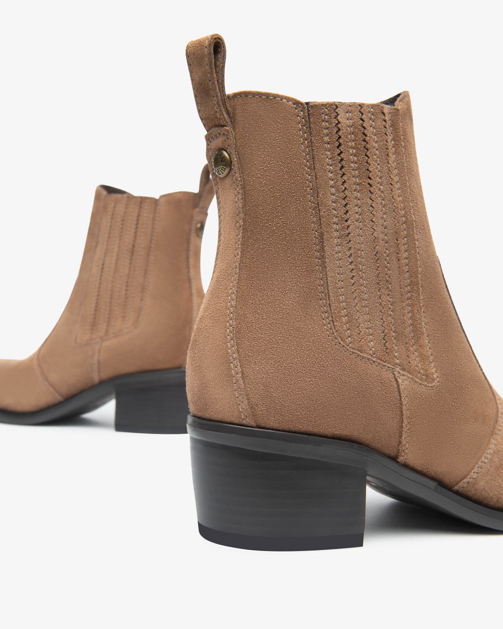 NeroGiardini tan suede chelsea boots