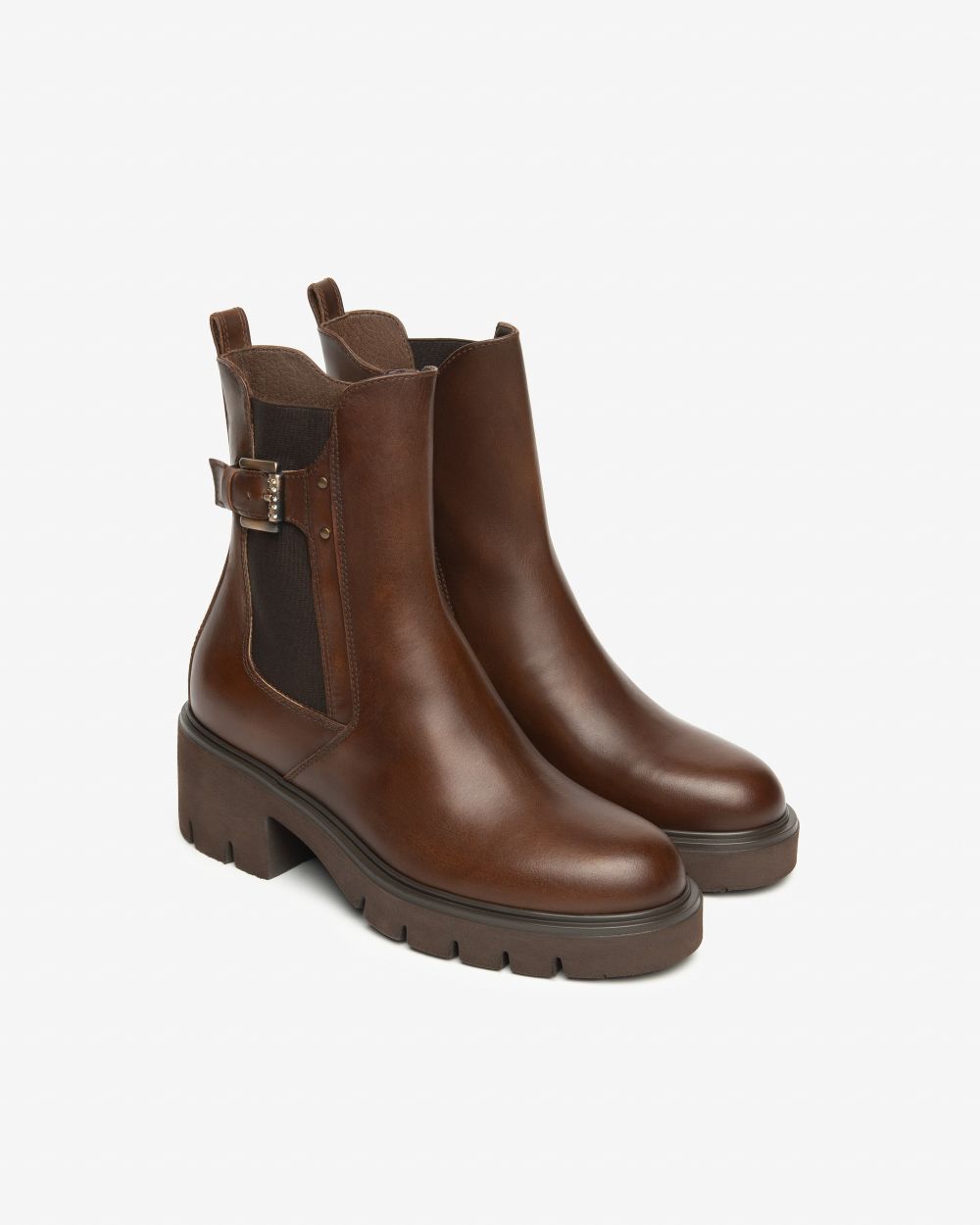 NeroGiardini brown leather chelsea boots
