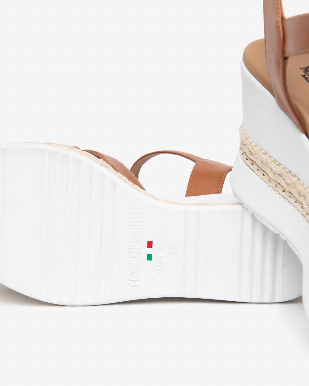 Nerogiardini tan leather wedge sandals