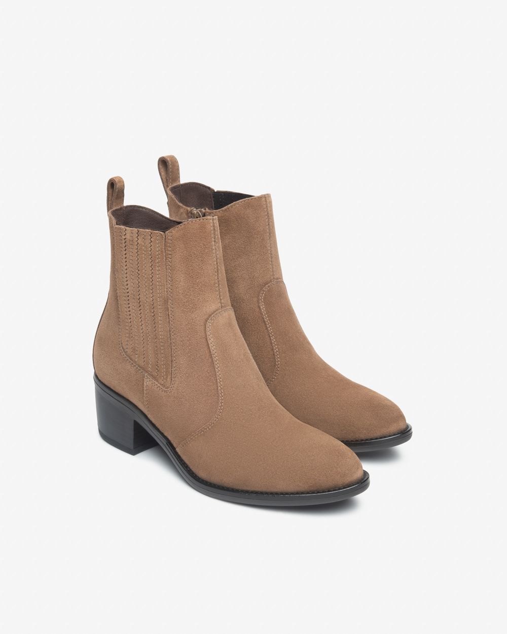 NeroGiardini tan suede chelsea boots