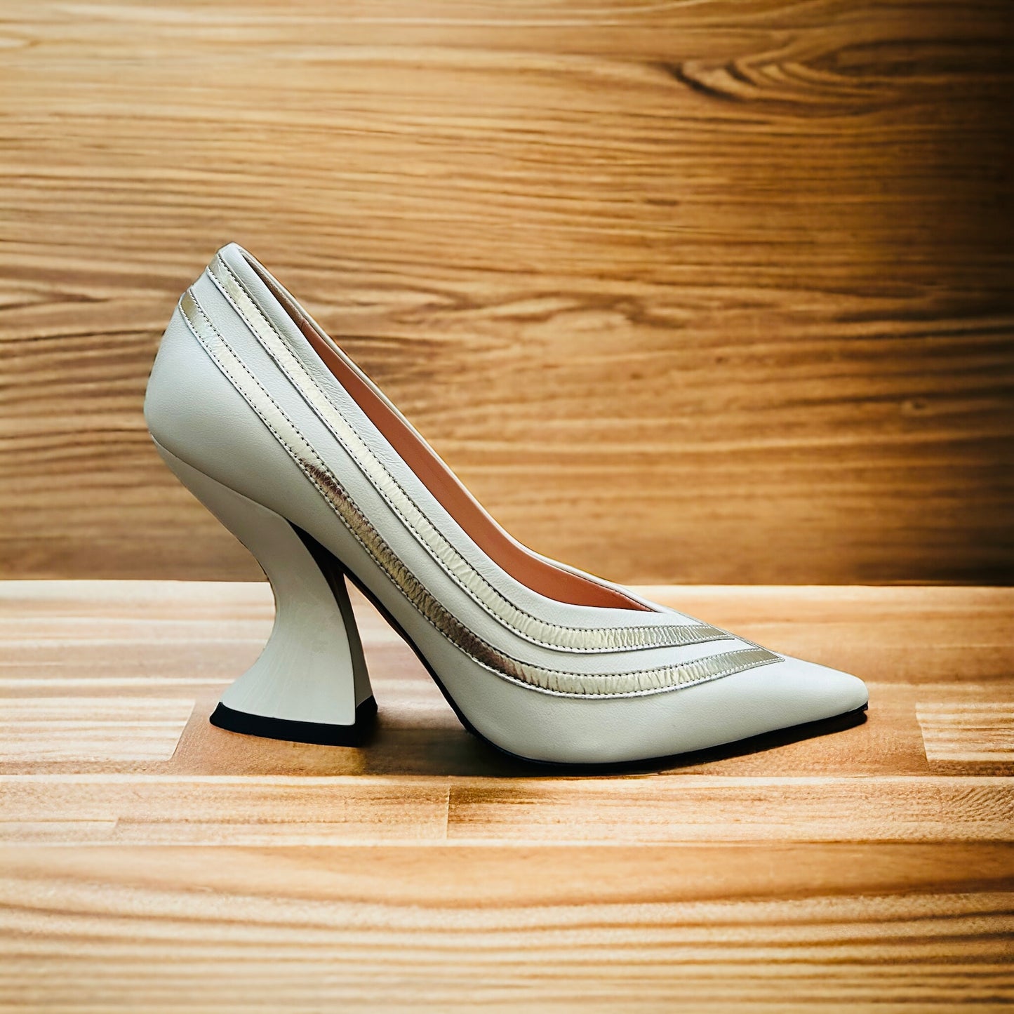 Oxitaly cream and gold shoe with flared heel