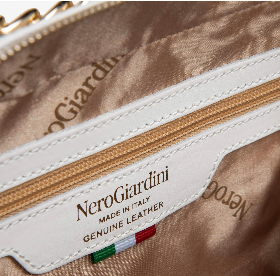 Nerogiardini white leather shoulder bag