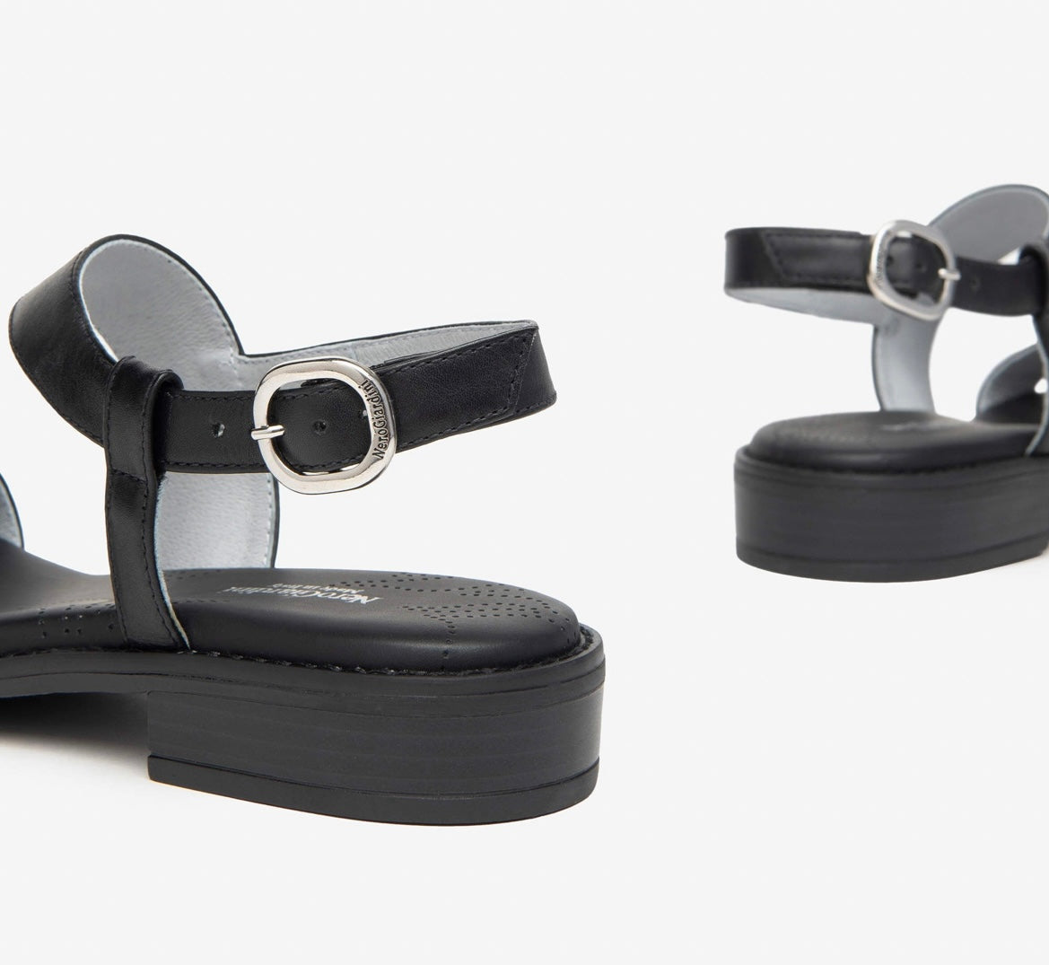Nerogiardini black leather sandals