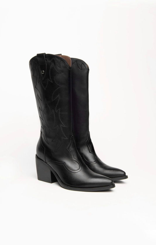 NeroGiardini  Black leather cowboy boots