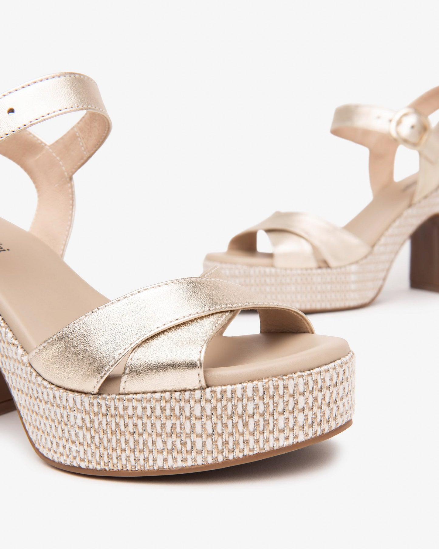 NeroGiardini gold leather platform sandals