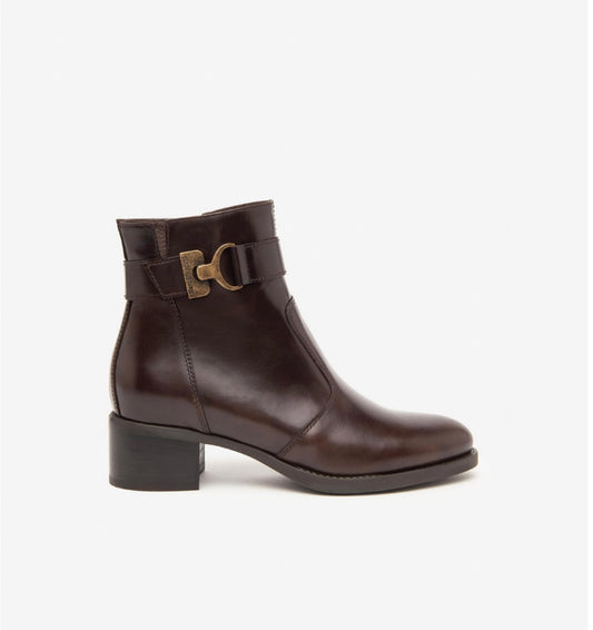Nerogiardini brown leather ankle boots