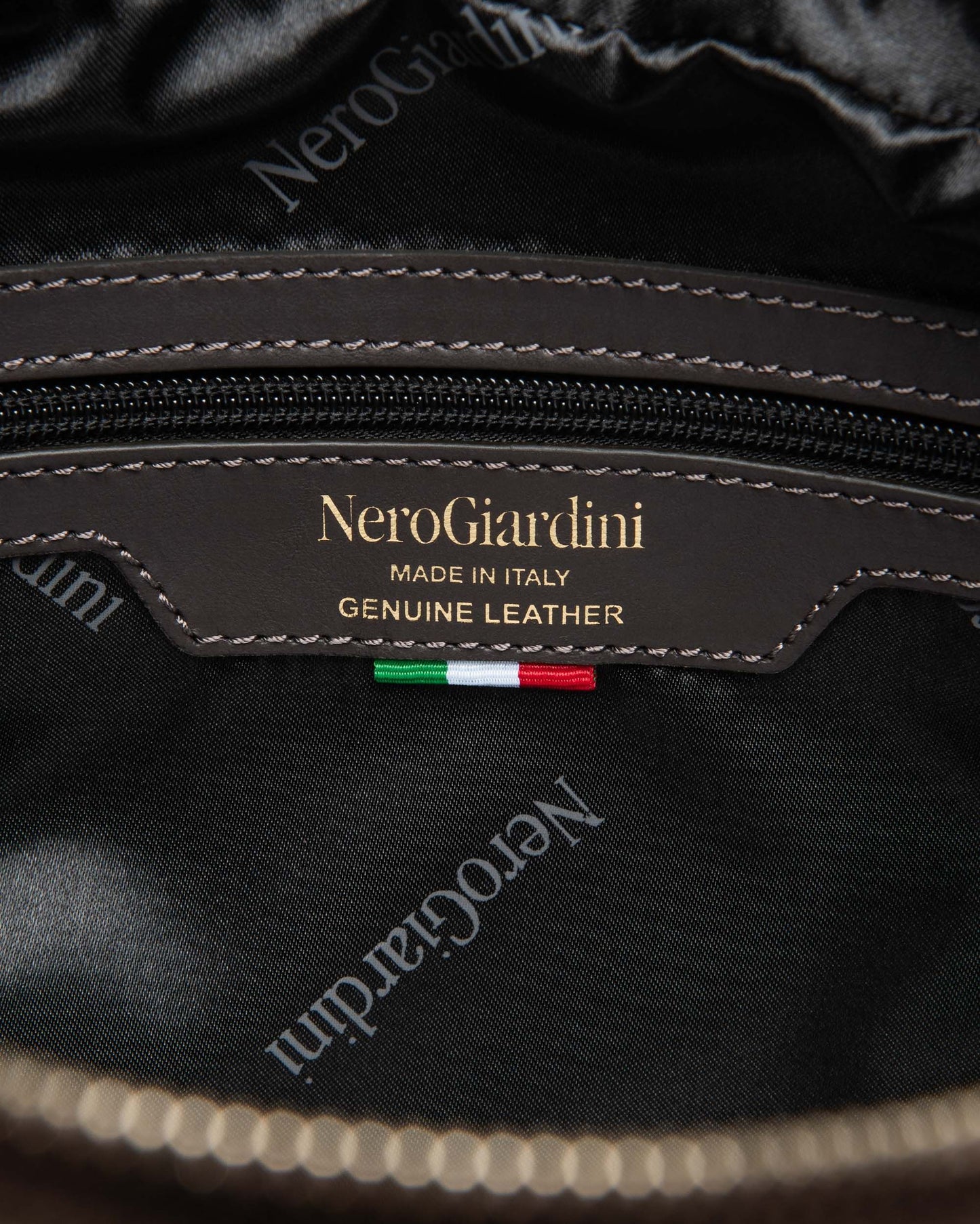 NeroGiardini brown suede leather shoulder bag