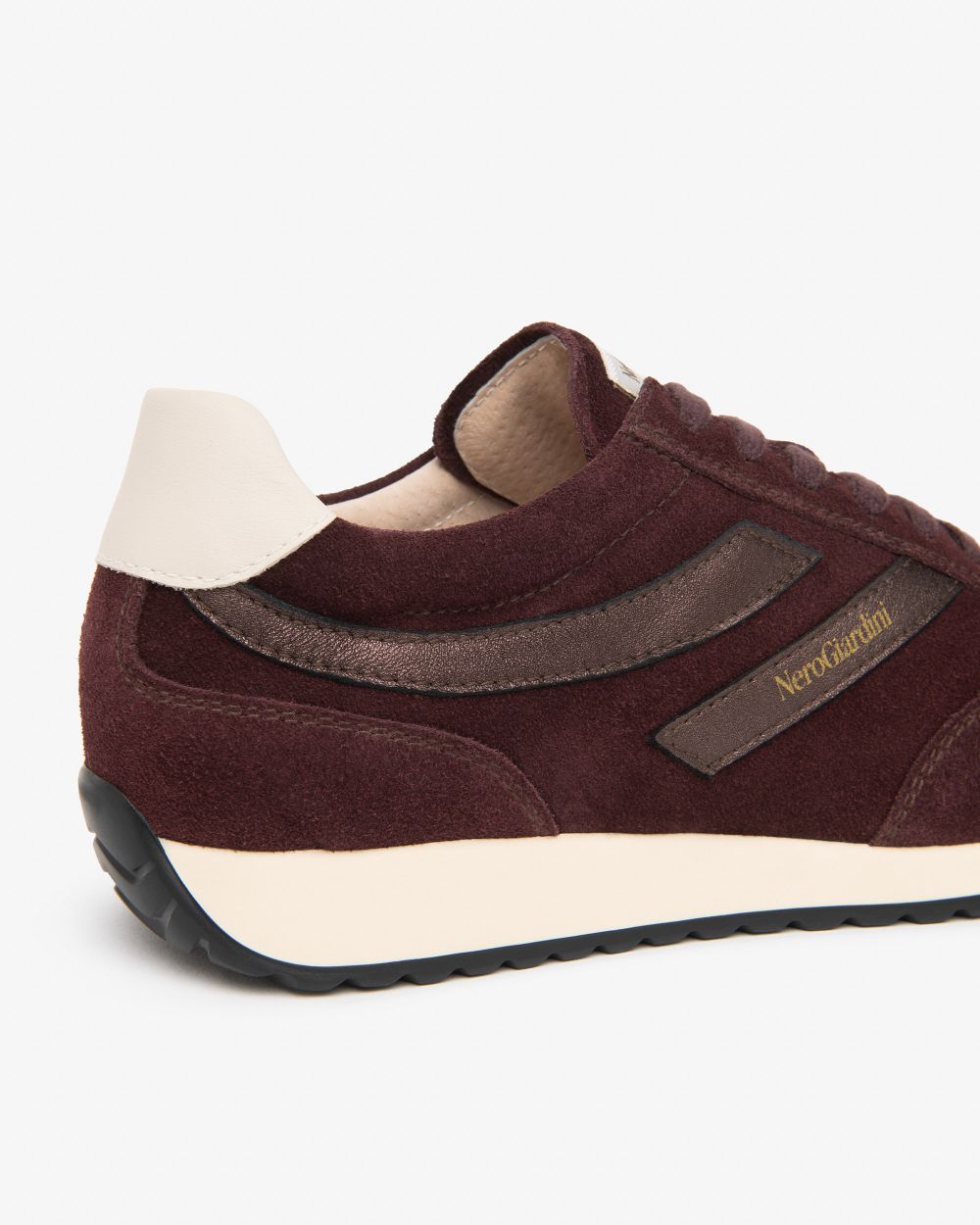 NeroGiardini burgundy sneakers