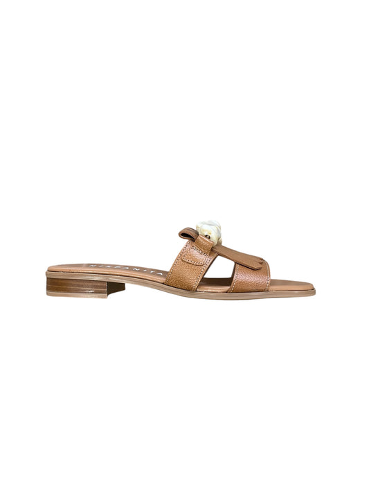 Hispanitas tan leather flat sandals with bead decoration