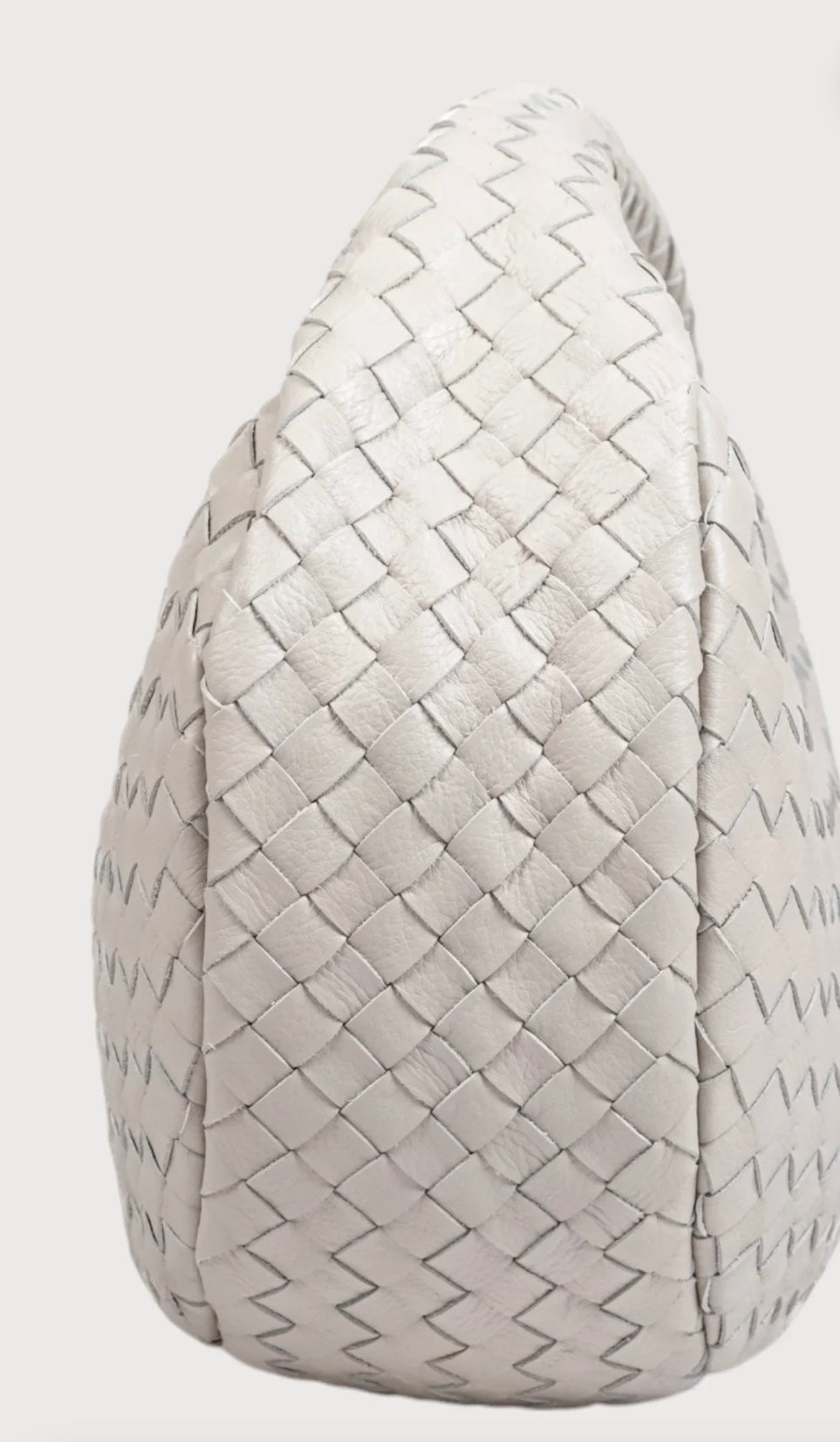 Alēo soft pebble shoulder bag