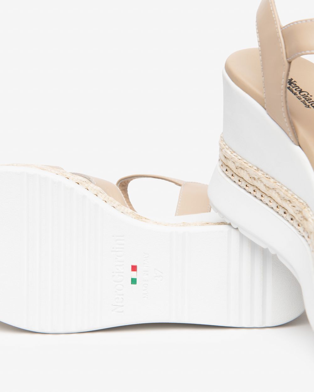 Nerogiardini cream wedge leather sandals