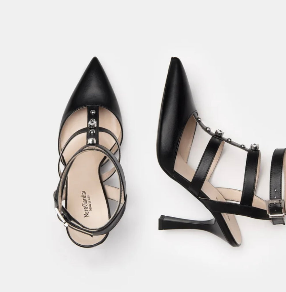 NeroGiardini black leather heeled shoes