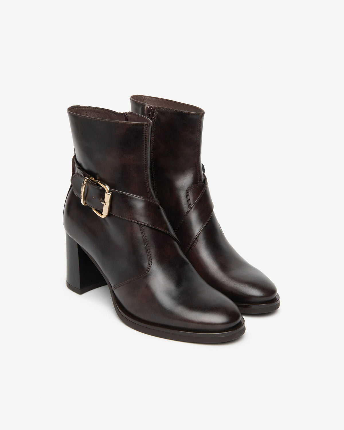 NeroGiardini brown leather ankle boots