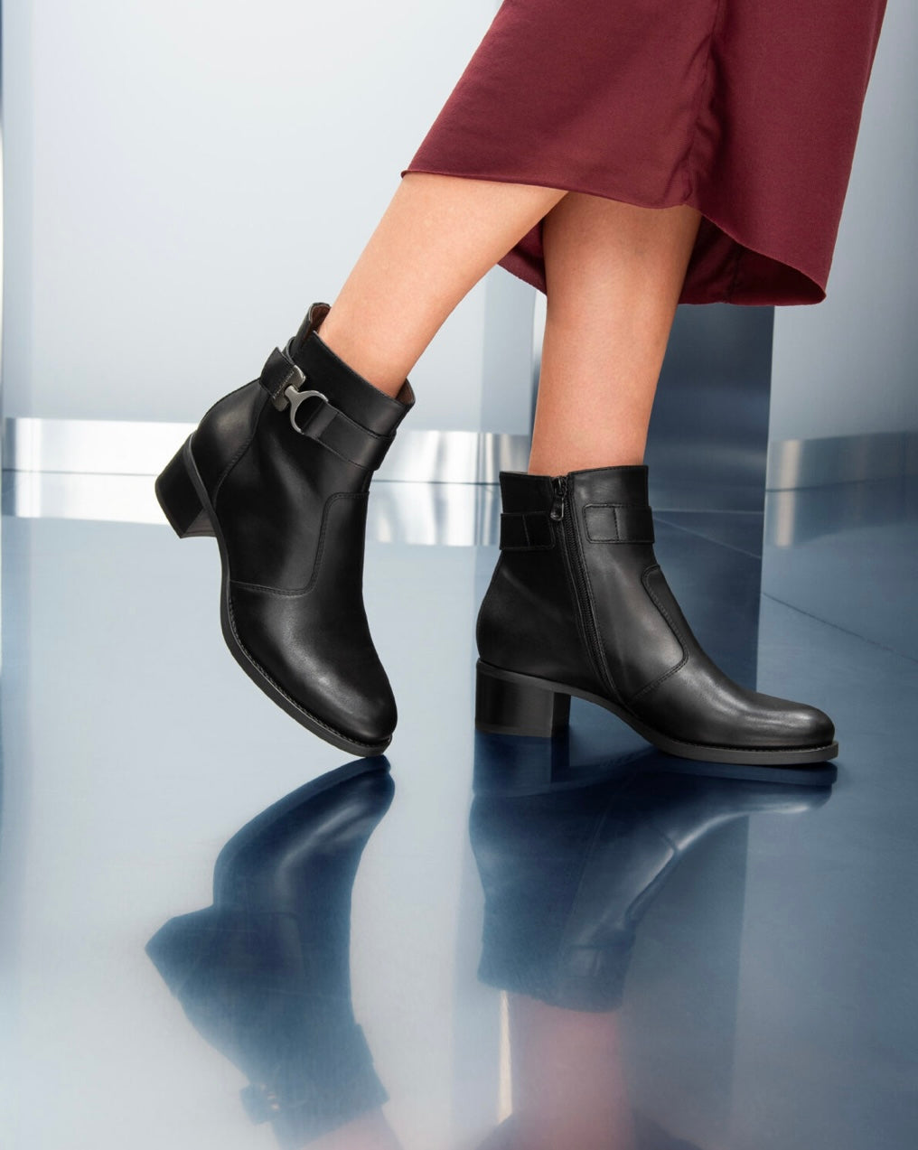 Nerogiardini black leather ankle boots