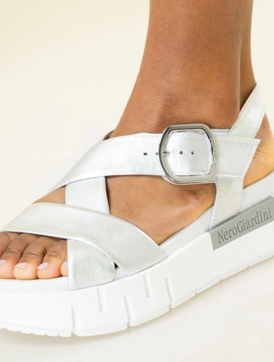 NeroGiardini silver leather platform sandals