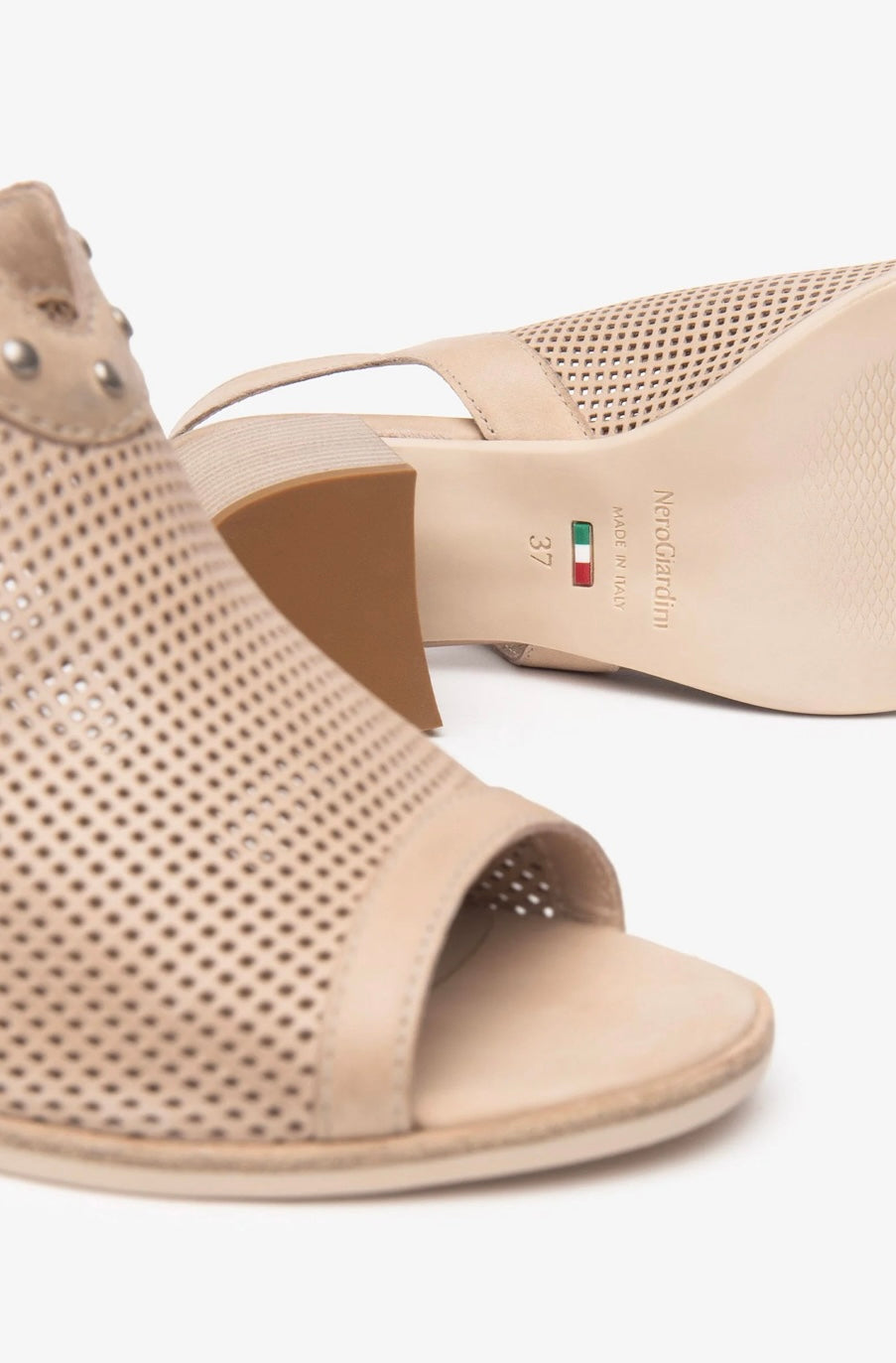 NeroGiardini taupe leather slingback sandals