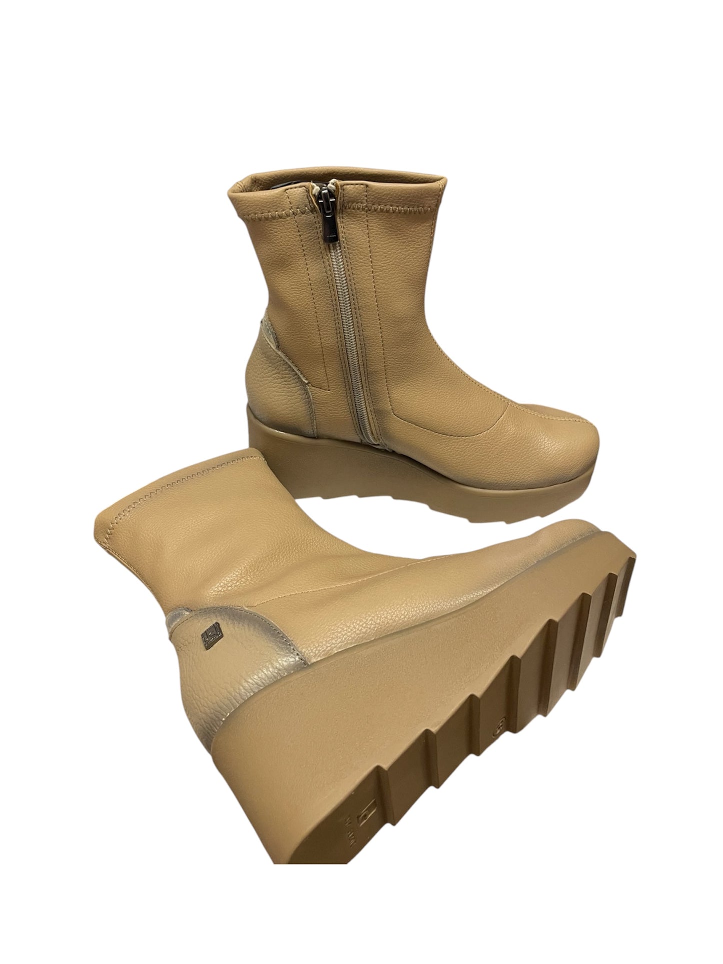 Jose Saenz beige leather wedge  ankle boot
