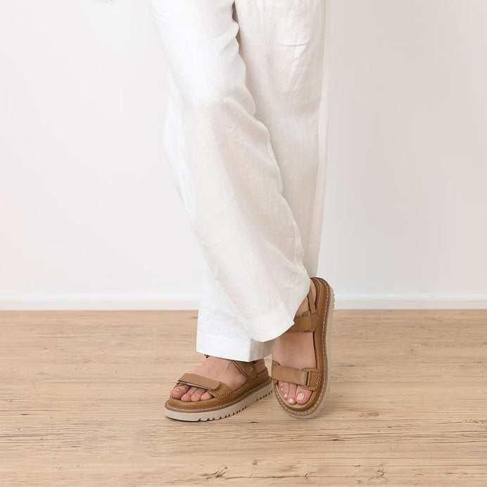 Paul green light tan sandal